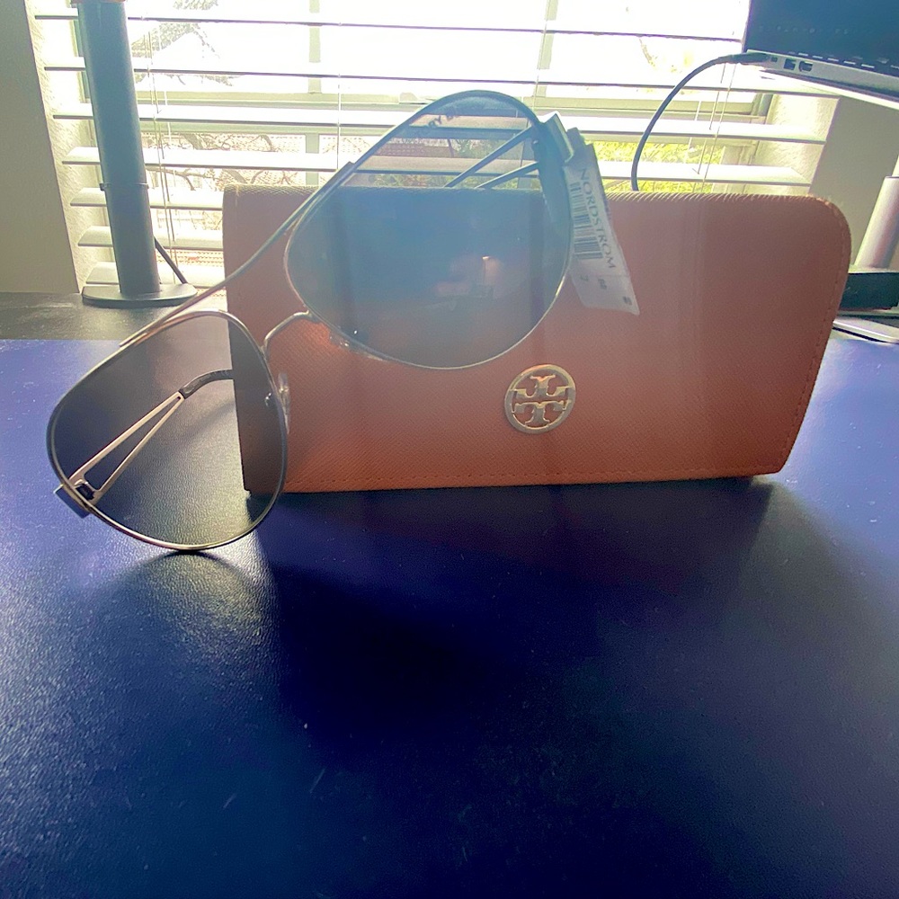 Tory Burch Aviator Sunglasses